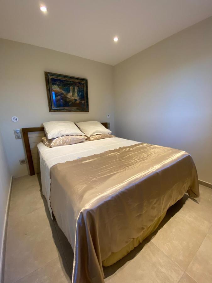 Apartment Vue A Gigaro, *